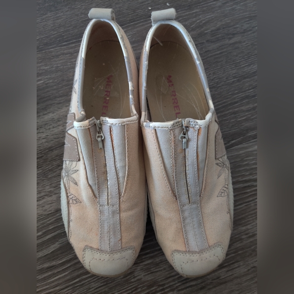 Merrell Slip-On Shoes - Picture 8 of 8